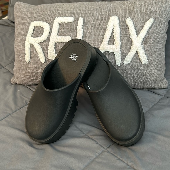 Wild Fable Black Platform Mules - Picture 4 of 7